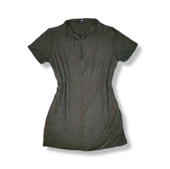 Sporting the New Mini dress Dark green - Picture 3 of 5